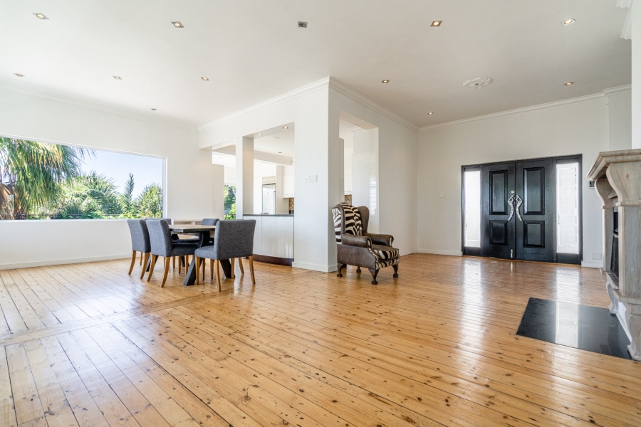 To Let 1 Bedroom Property for Rent in Green Point Western Cape